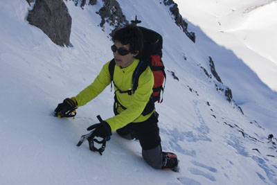 Ascendiendo la canal NE