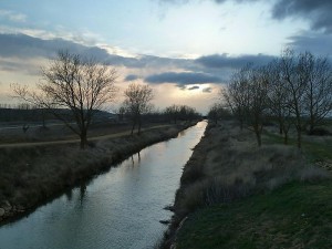 Atardecer en el canal Atardecer en el canal