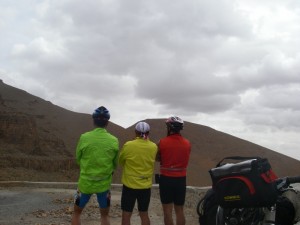 Haciendo el bobo tras terminar el "puertarro" (por Jaime)